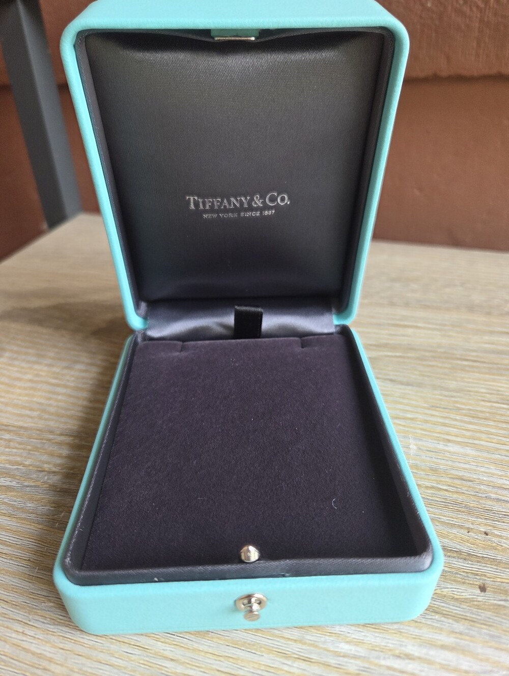 Tiffany & Co Large Blue Leather Necklace Presentation Box / jewelry case box - Picture 2 of 9